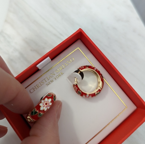 Earrings - Picture 3 of 4